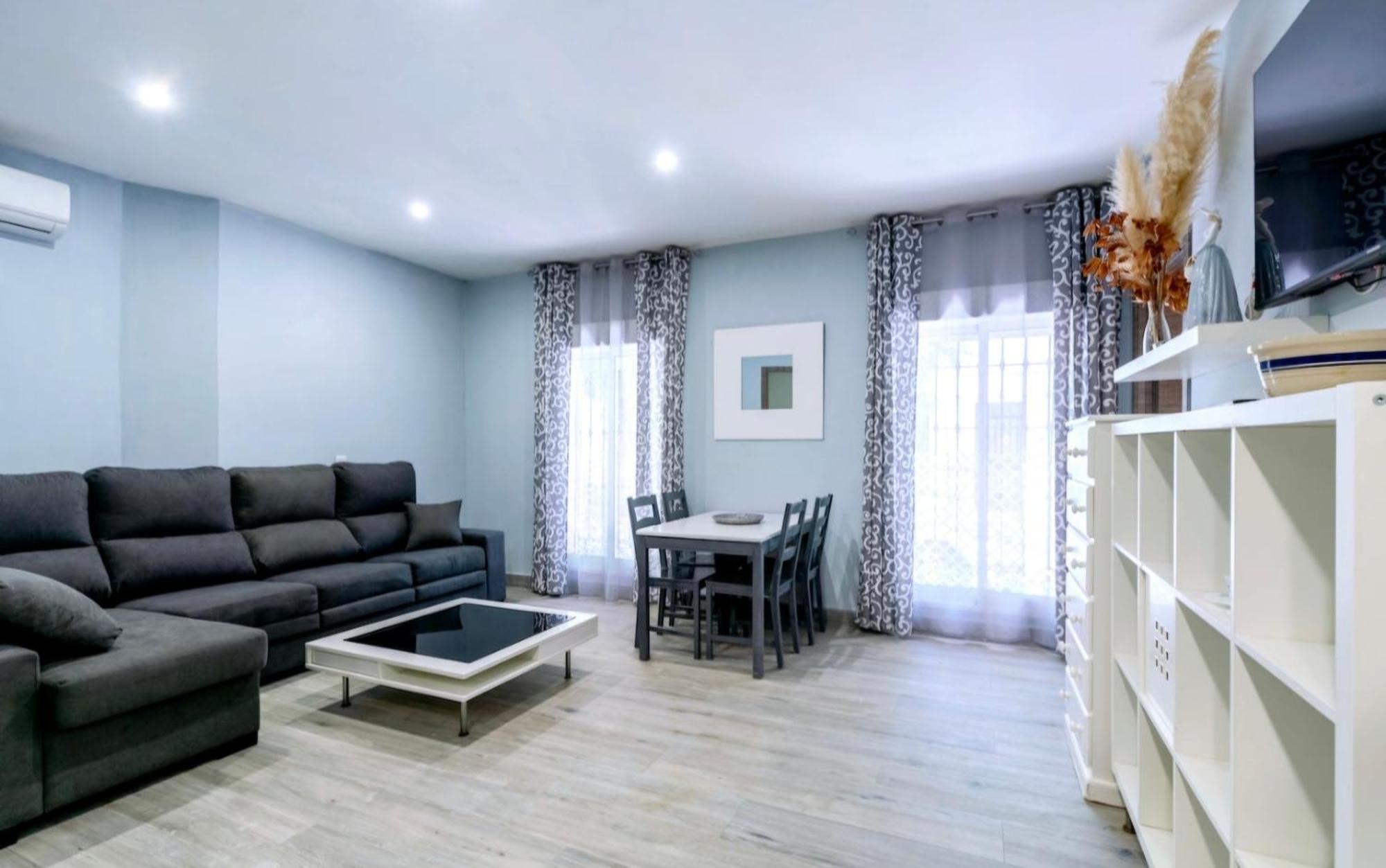 Deluxe Family Triana Apartment *